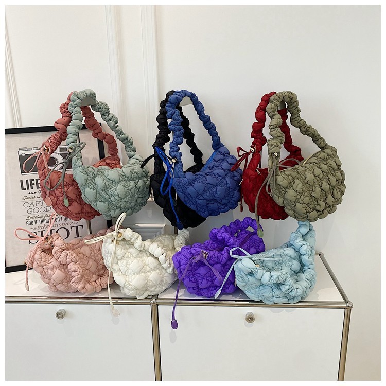 Carlyn Sling Bag - กระเป๋า Carlyn ขนาดกลางเกาหลี Women& 39;s Bag นําเข้า Puffy Bag SB006