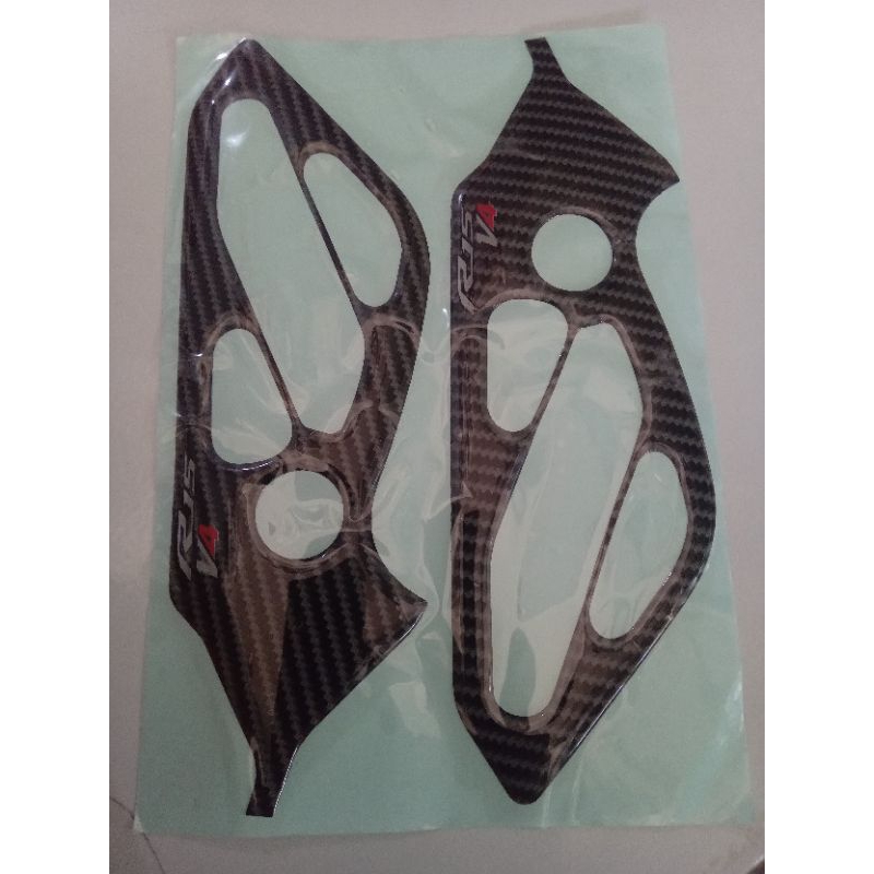 Yamaha R15 V4 Fotsteps คาร์บอนนูนสติ๊กเกอร์