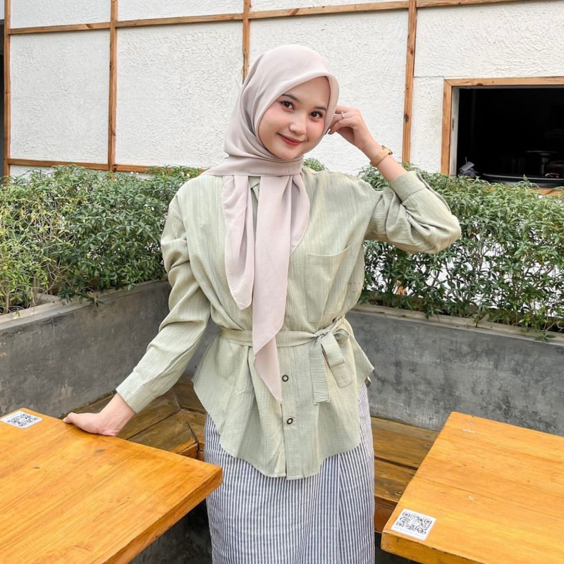 Lova BASIC SHIRT by dmb