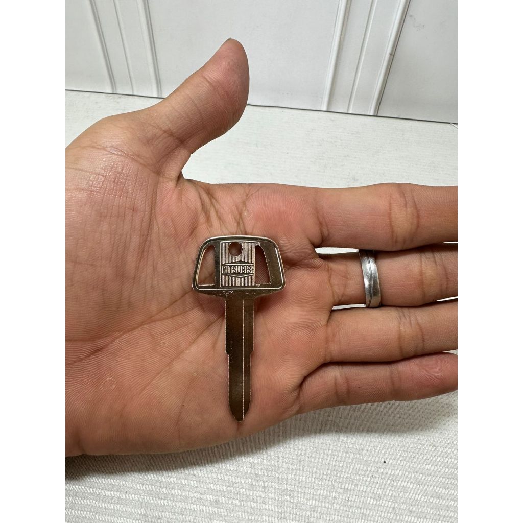 L300 MITSUBISHI KEY MATERIAL
