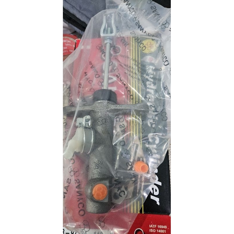 คลัตช์ด้านบน Master / cm assy สําหรับ isuzu ELF NKR 66 NKR66 เหล็ก 8-7124-110-0 SANYCO