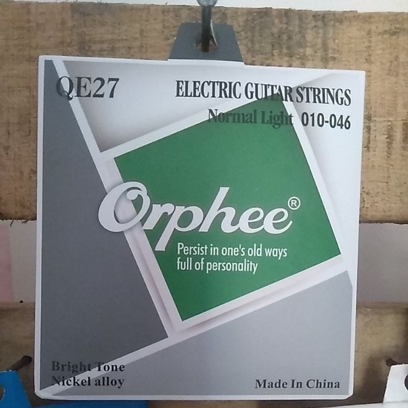 สายกีตาร์ไฟฟ้า Orphee QE27 แสงปกติ 010-046