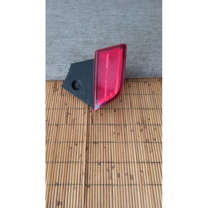 MITSUBISHI 2016-2019 มิตซูบิชิ ปาเจโร่ ไฟท้ายกันชนด้านขวา