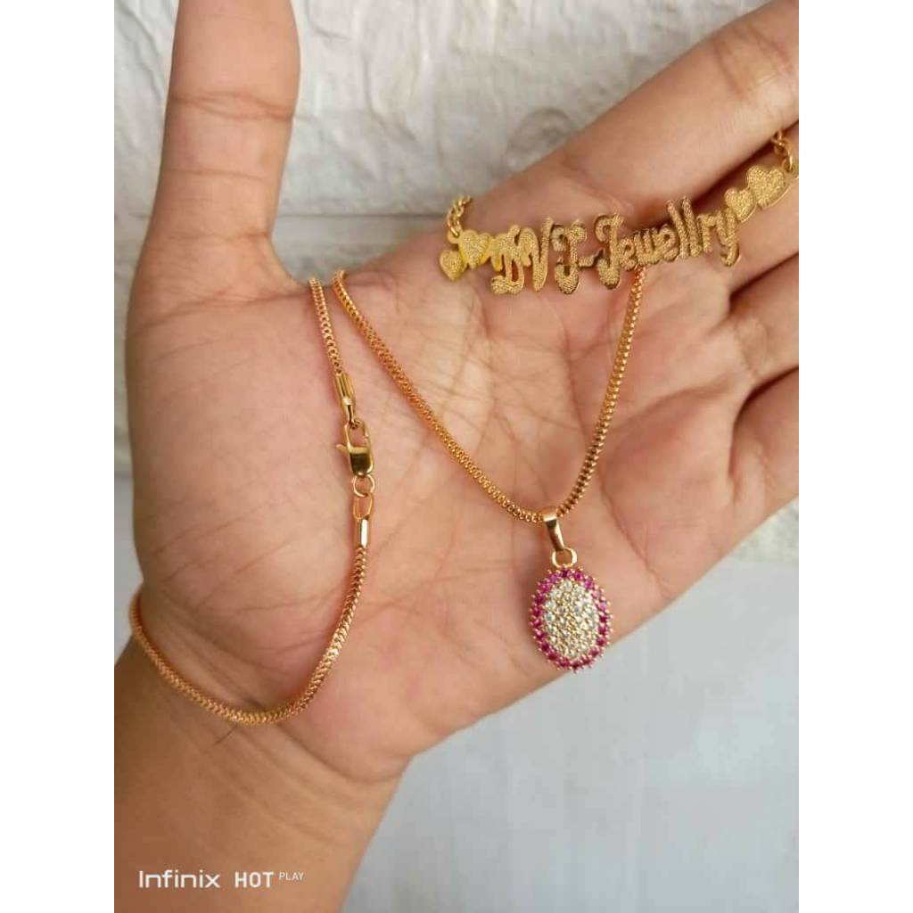 สร ้ อยคอ MERAH Dvt + วงรีอัญมณีสีแดงประดับ