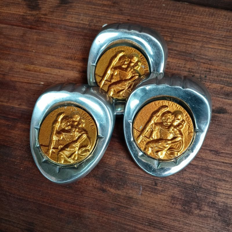 Emblem emblim Christopher ชิวหน้าvespa vbb vnb เก่า taun