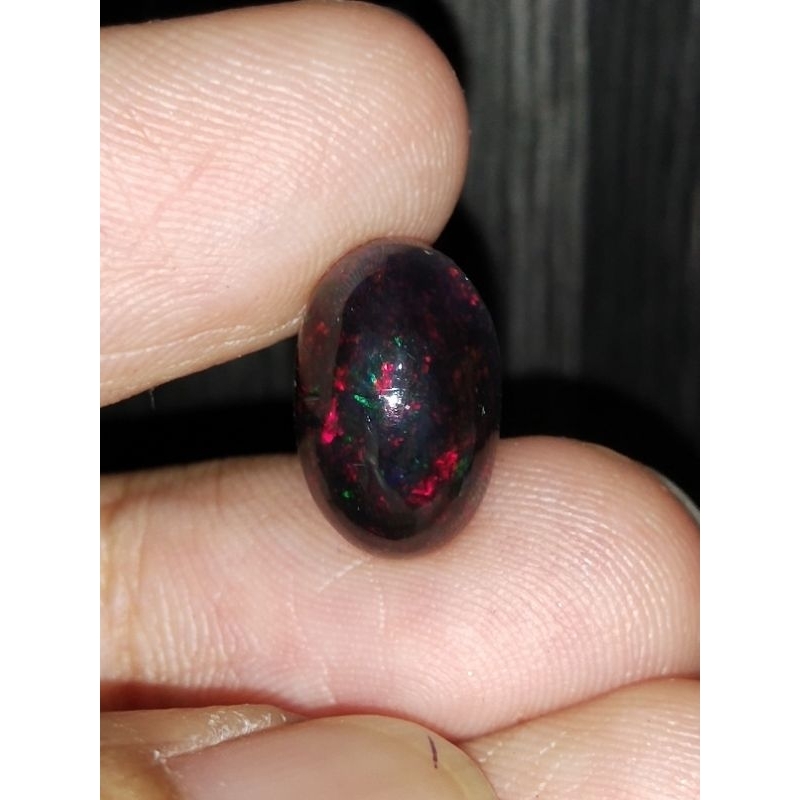 Natural Black Opal Kalimaya 13.5x9x6 mm 3.7 Ct Solid Black Embers Super Oval Cabochon รหัส 1089