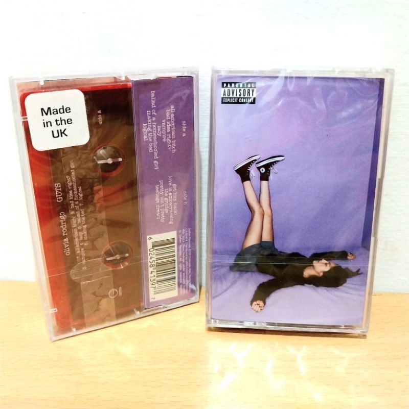 Olivia Rodrigo GUTS Cassette Pita Red UK อัลบั้มพิเศษสินค้านําเข้าแวมไพร์เปรี้ยวอย่างเป็นทางการ