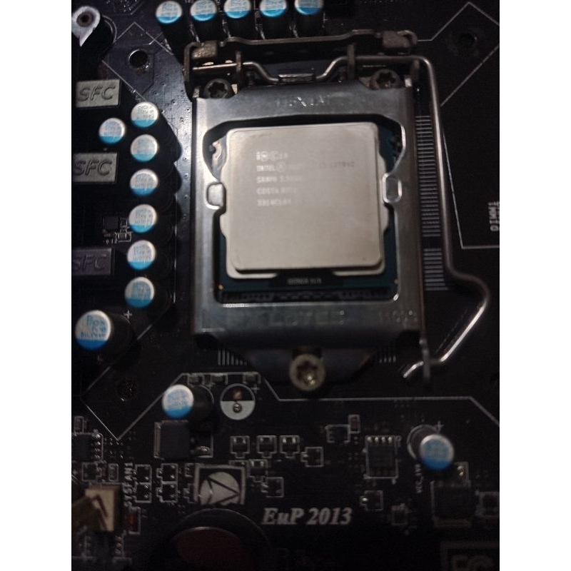 โปรเซสเซอร์ LGA 1155 Intel Xeon E3 1270 v2 (4 คอร์ 8 เกลียว); เทียบเท่าแกน i7 3770