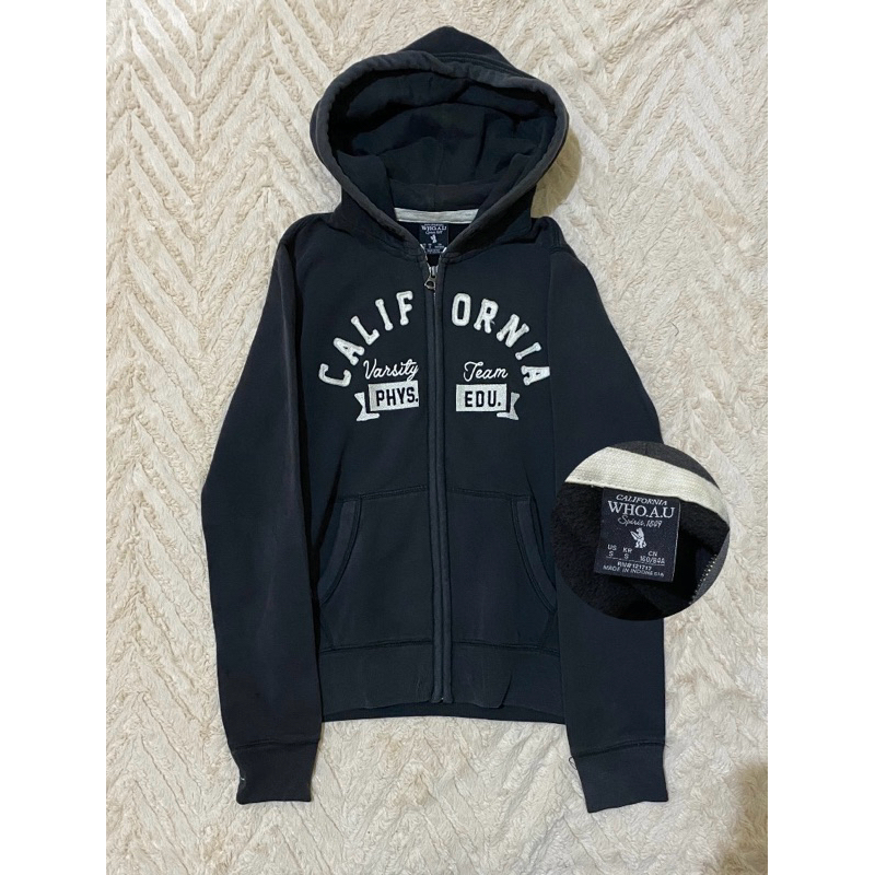 California Who.Au เสื้อฮู้ดสีดํา มือสอง