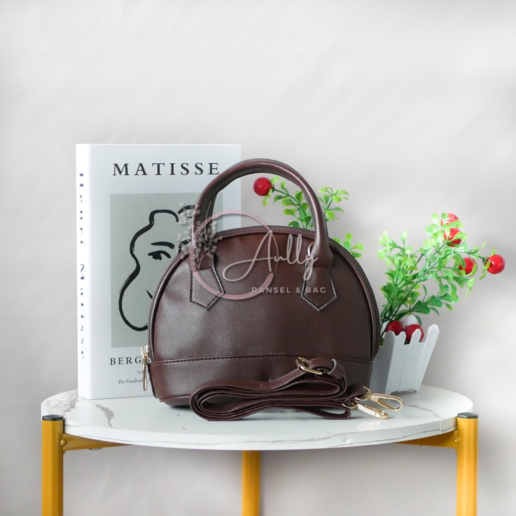 Kyra Slingbag โดย Aully Bag