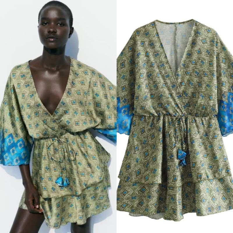 เดรสลายย้อนยุคสีเขียวผ้าซาติน 75404 (TS)