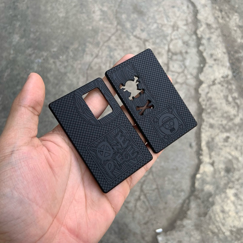 แผงครอบวันพีชสีดํา Centa B80