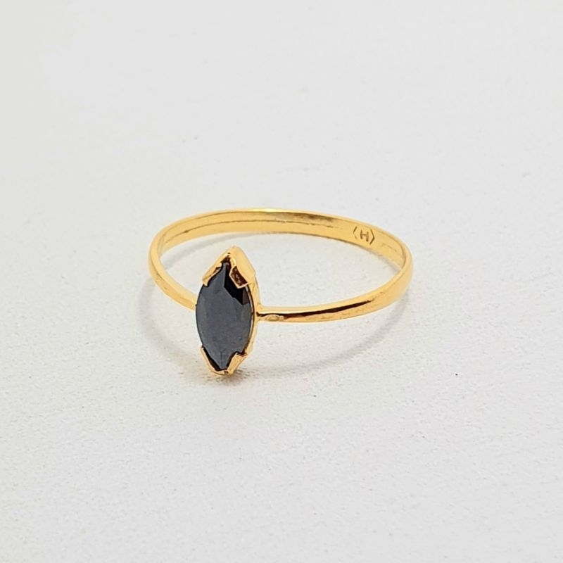 MATA 1/2 Gram Black Eye Oval Light Gold Ring