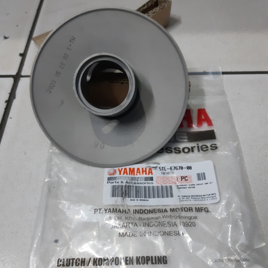 Yamaha Mio Sporty Smile Soul, Fino คาร์บูเรเตอร์ 5TL-E7670-0-00 รอกสั้นหญิงบน