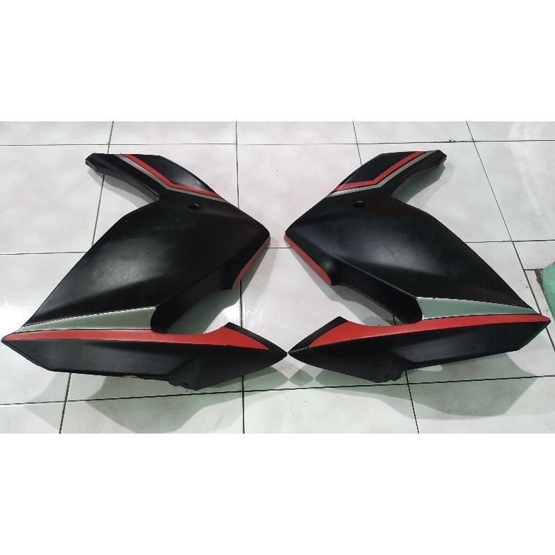 แฟริ่งครึ่งบาน ฝาครอบ Honda cb 150 r cbr 150 ตัวปล่อยรถมอเตอร์ไซด์ 2 ไม่ใช่เดิม (วาริ)