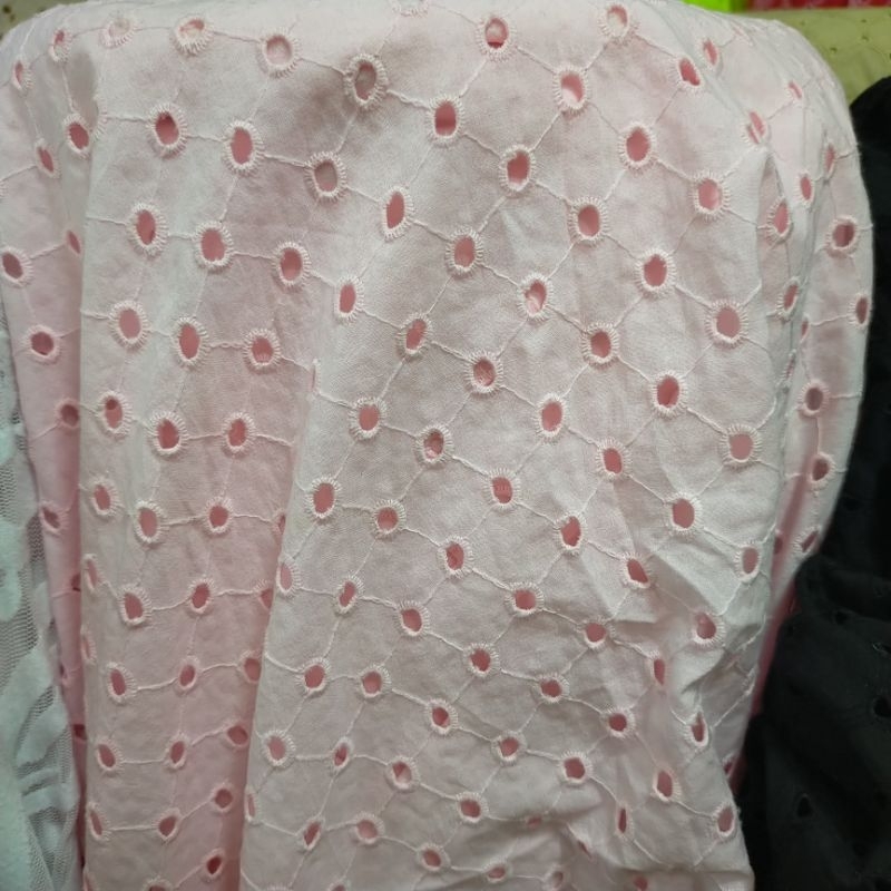 KATUN ผ้าคอตตอนปักปรุ (ราคา 0.5 mtr)