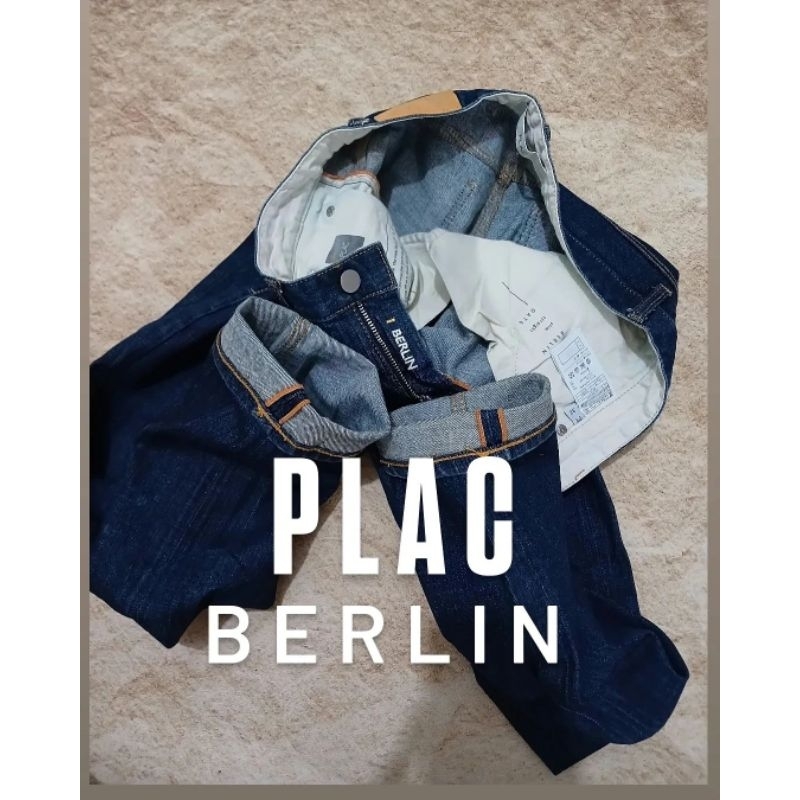 กางเกงยีนส์ PLAC BERLIN วัสดุเดนิมทรงเข้ารูป ใช้ครั้งเดียว/มือสอง/พรีออเดอร์