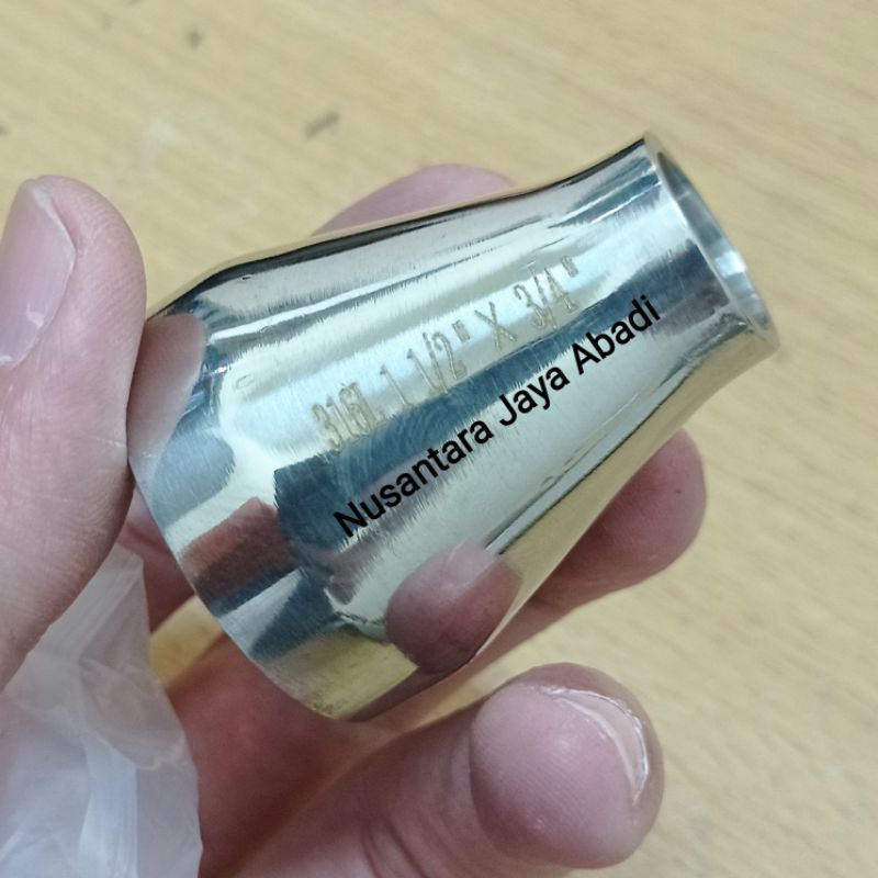 ลดสุขาภิบาล Stainless 316 L 1 1/2 x 3/4" นิ้ว 38 x 19 mm Concentric