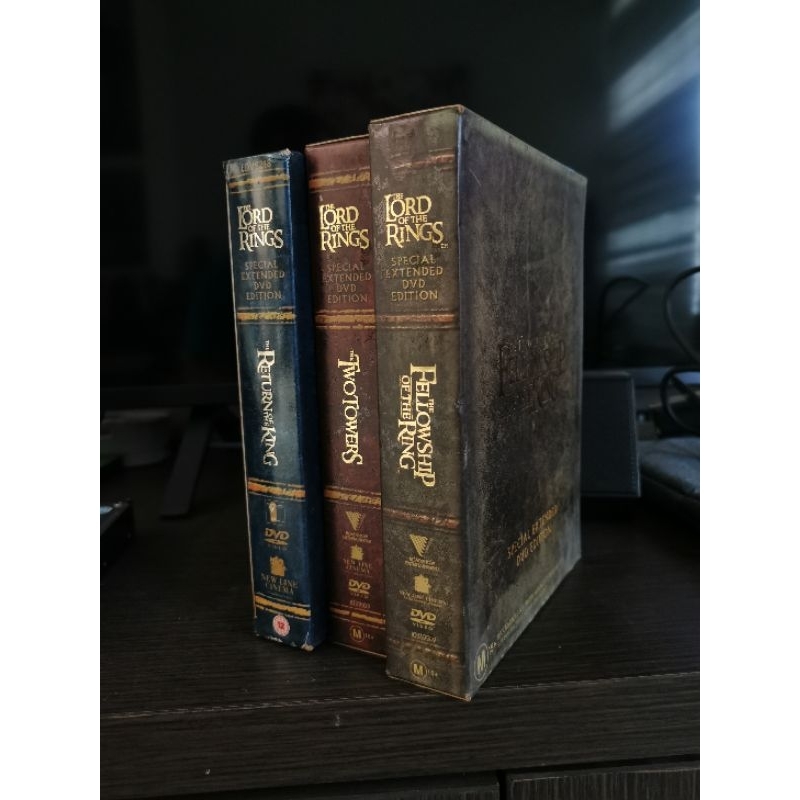 ชุด DVD ไตรภาค Lord of the Rings 12 แผ่น + หนังสือ (หน่วย)