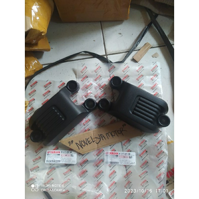 SCOOP AIR COVER SIDE DELTABOX RIGHT LEFT YAMAHA XSR 155 ORIGINAL YAMAHA B1V-F137X-00 B1V-F137W-00