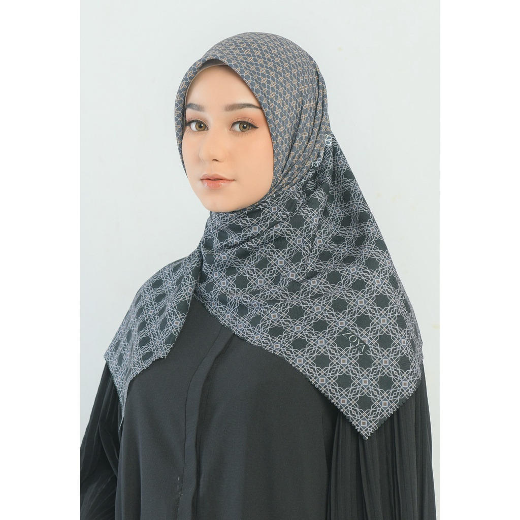 Zoya SQUARE HIJAB VEIL WITH KAVANA SCARF MOTIF