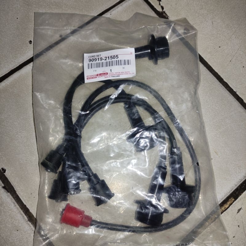 TOYOTA KIJANG CARBURETOR SPARK PLUG CABLE 3K 4K 5K 7K ราคา 1 ชุด