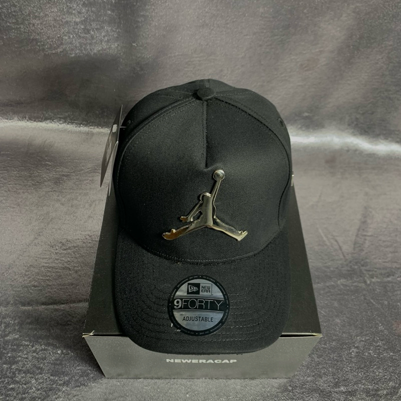 Nba JORDAN CAP "Silver Logo Metal" สีดํา