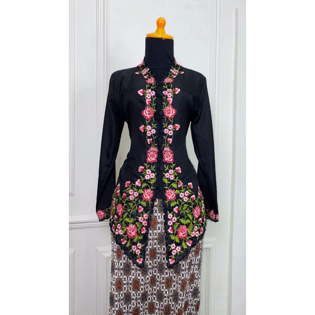 KATUN Padus Kebaya Encim ปักลายดอกไม้ สีสวย Jumbo Size Micro Cotton วัสดุแขนยาว