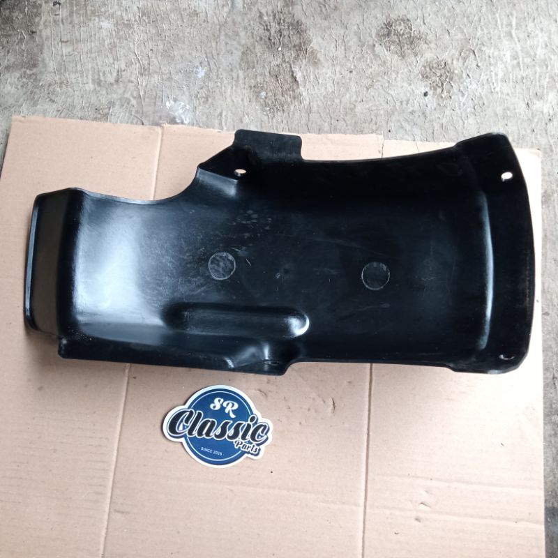 บังโคลนบังโคลนหลังด้านในภายใต้ SUZUKI DS100 DS125 TS100ER TS125ER