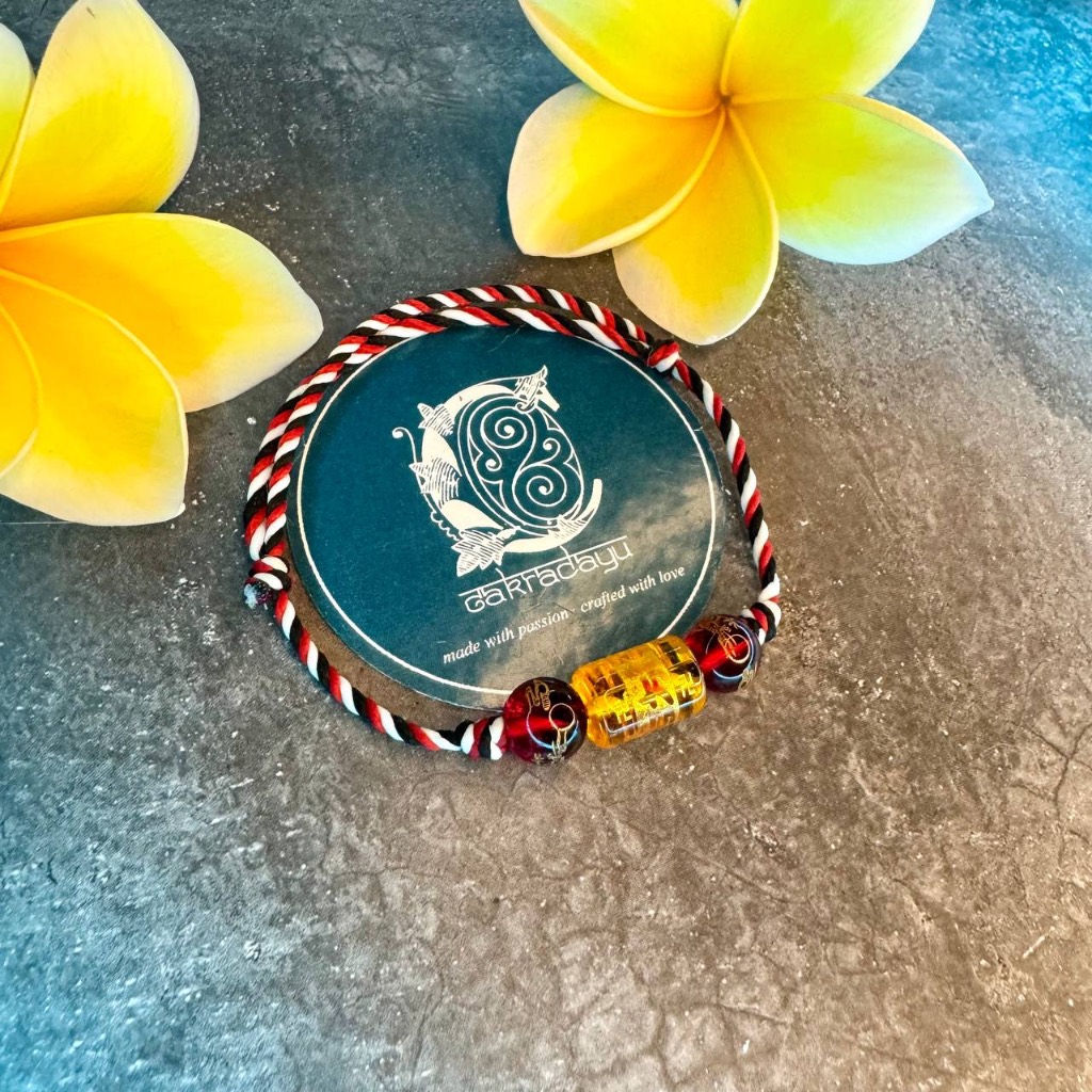CAKRADAYU Thridatu Bracelet of the Universe of the Universe