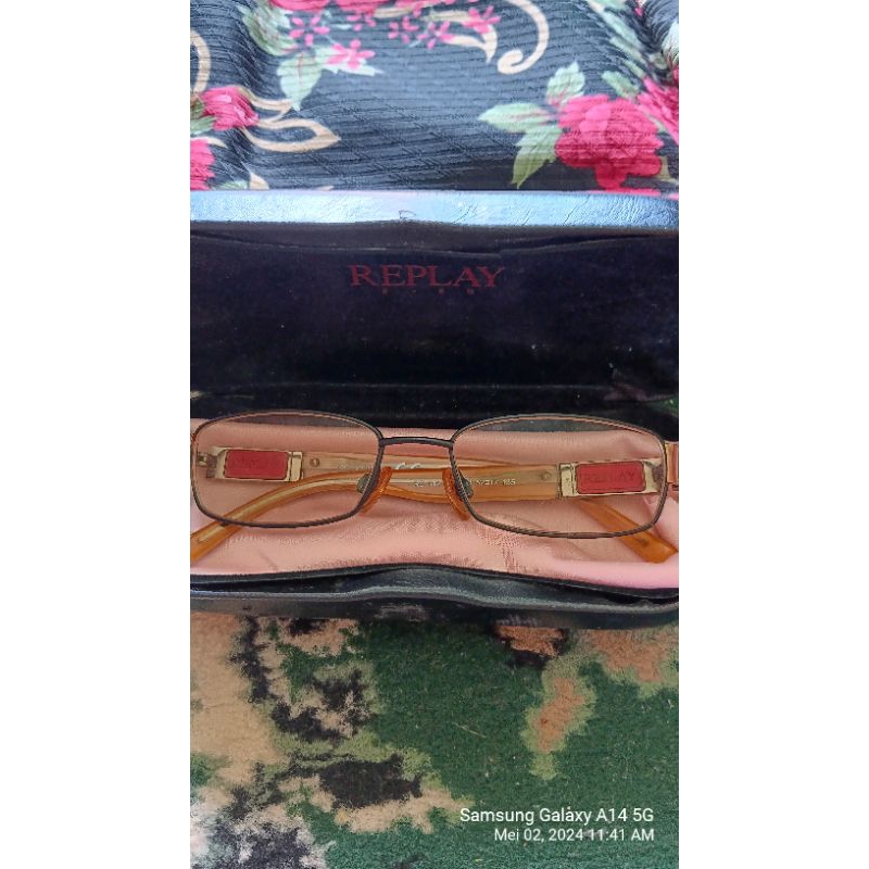 กรอบแว่นตา Replay***