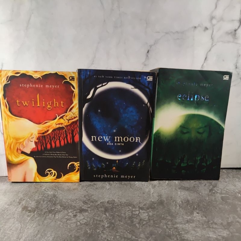 Twilight, New Moon, Eclipse, Stephine Meyer, Gramedia Book