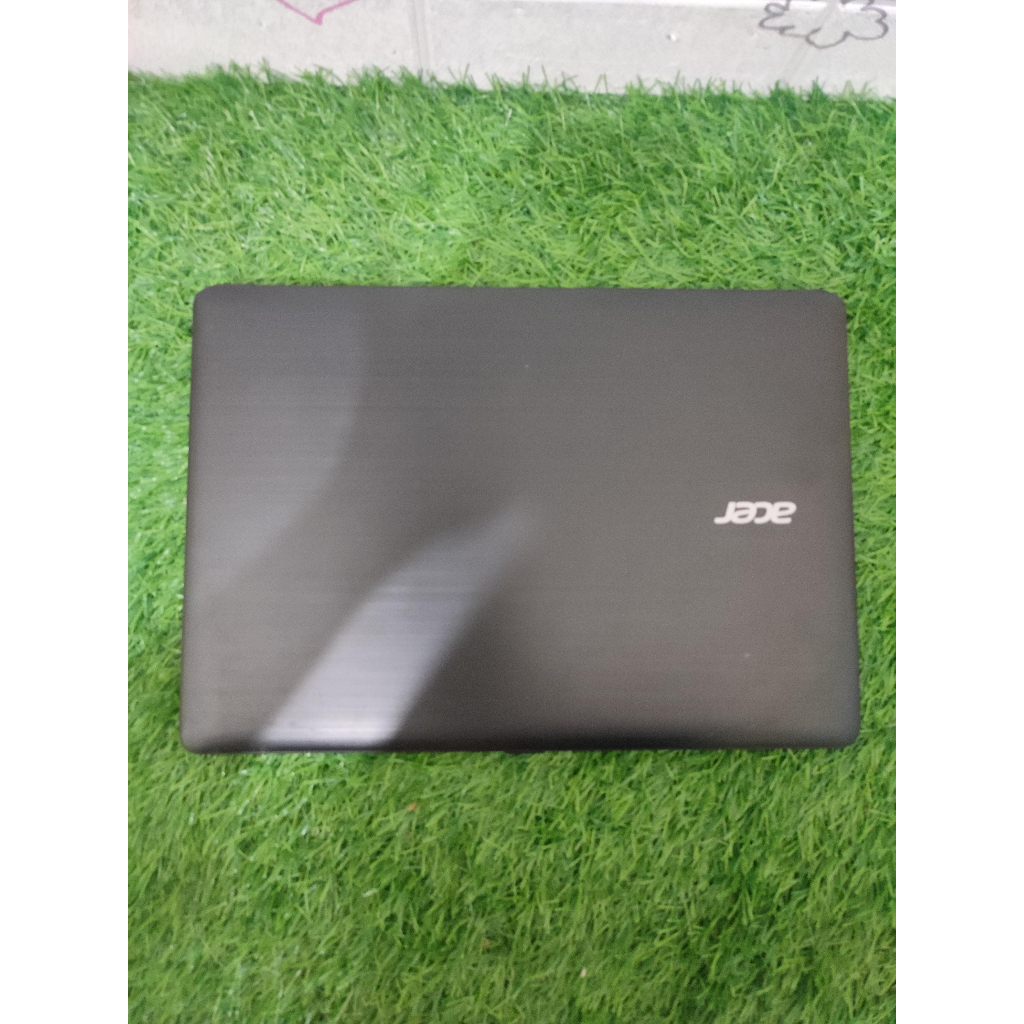 ACER ONE 14 Z1402 CASING