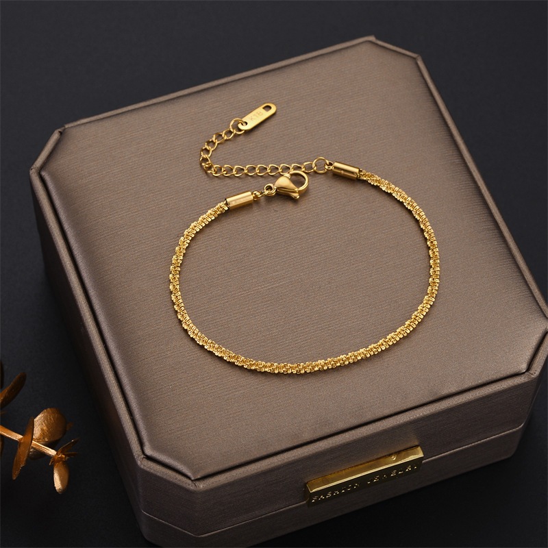 YooHaeng - REEVA สร้อยข้อมือไทเทเนียมบิดผู้หญิงเกาหลี Simple Casual G0075