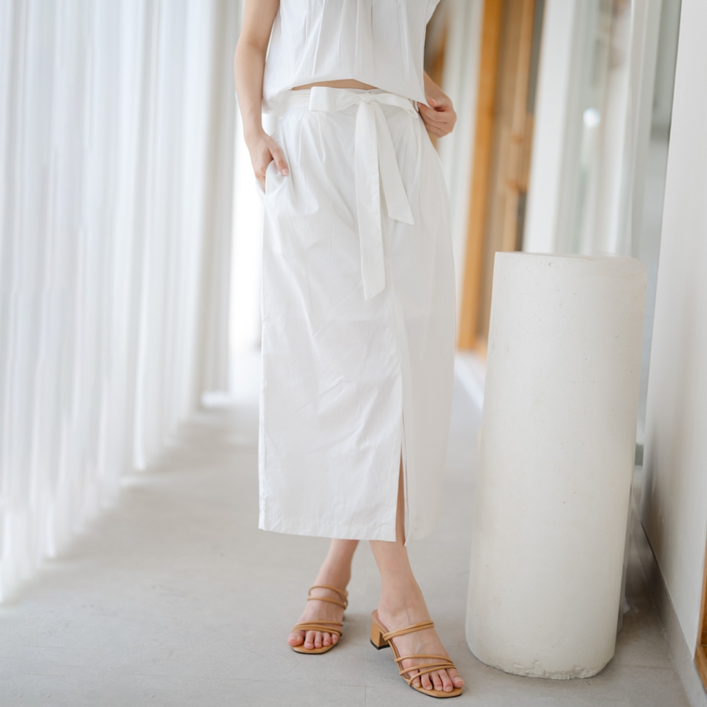 Beatrice Clothing Iora Skirt - กระโปรง Midi ลําลอง