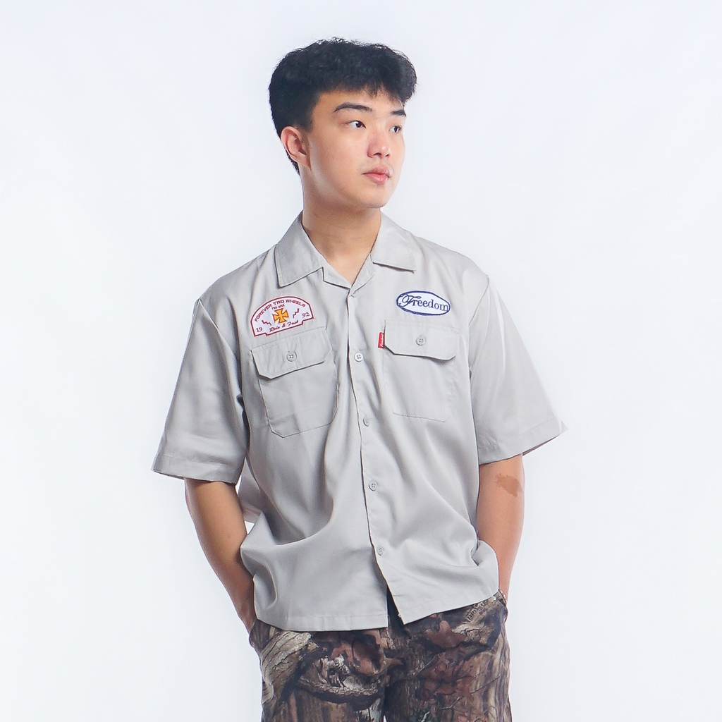 KEMEJA FRDM เสื้อทํางานสตรีทแวร์ FREEDOM เสื้อทํางาน