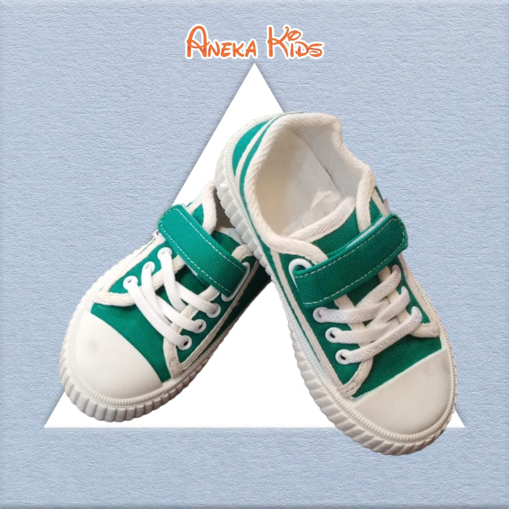 รองเท้า CONVY BOYS SIZE 28/33 สีเขียว