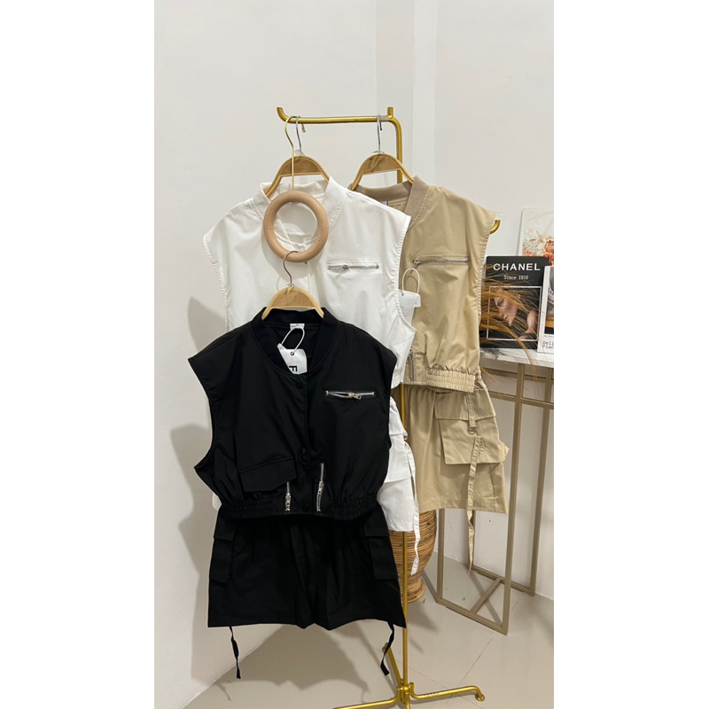 แบรนด์ AS STUDIO ONE SET 23830 PARACHUE