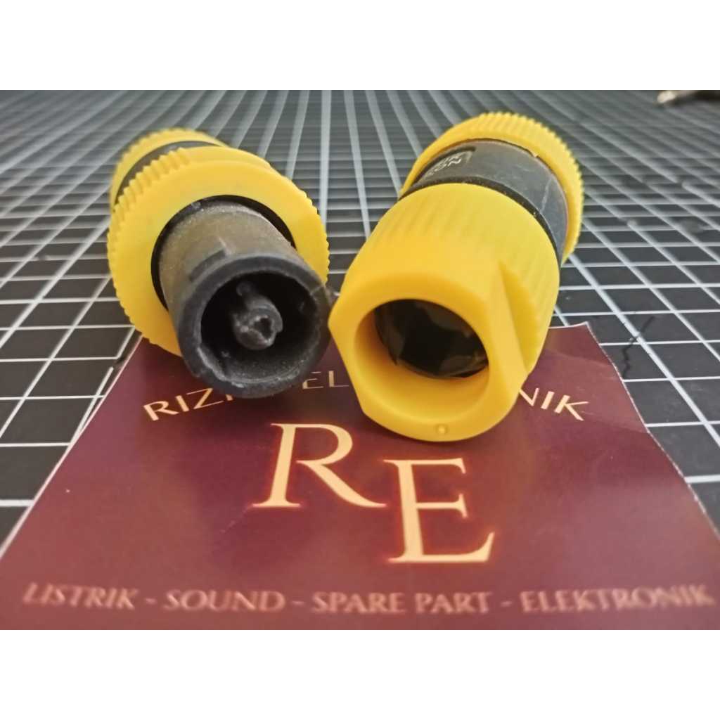 Jack spikon neutrik speakon nl4fc