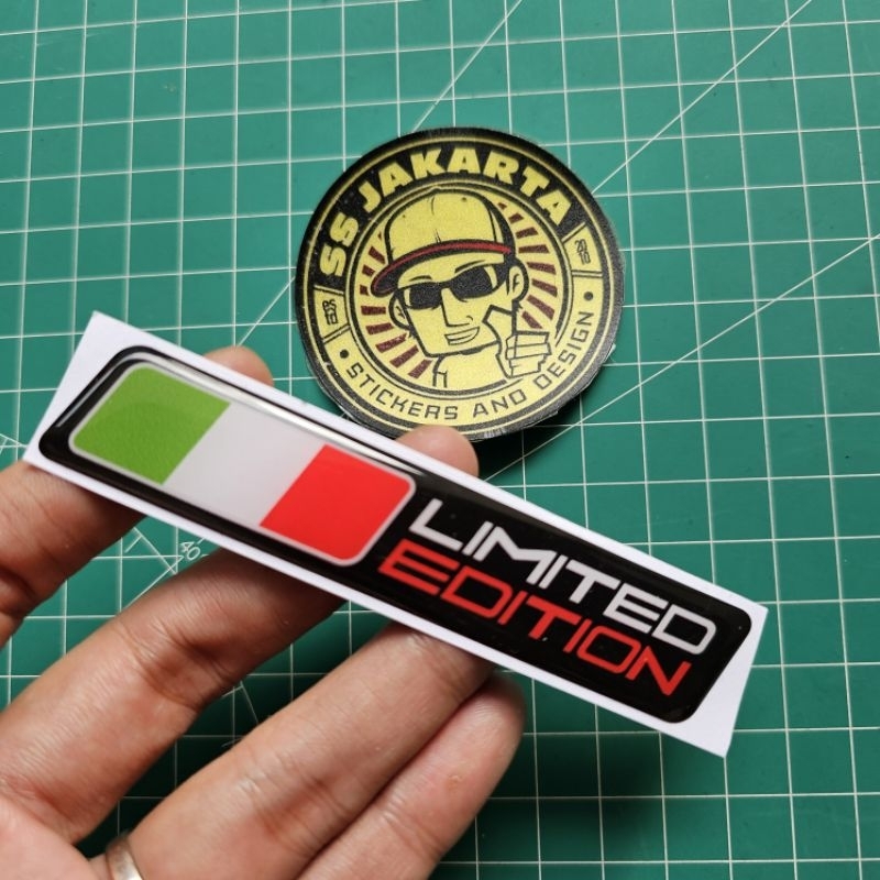 สติ๊กเกอร์ RAISED EMBLEM ITALY LIMITED EDITION