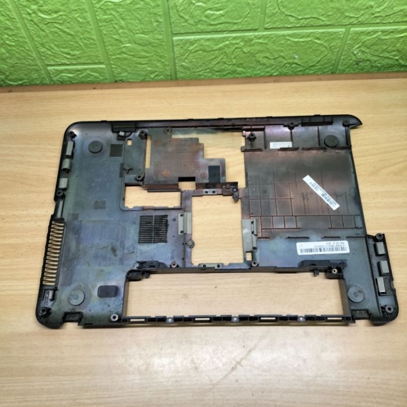 Toshiba Satellite C800 C840 L840 แล็ปท็อปเคสด้านล่าง