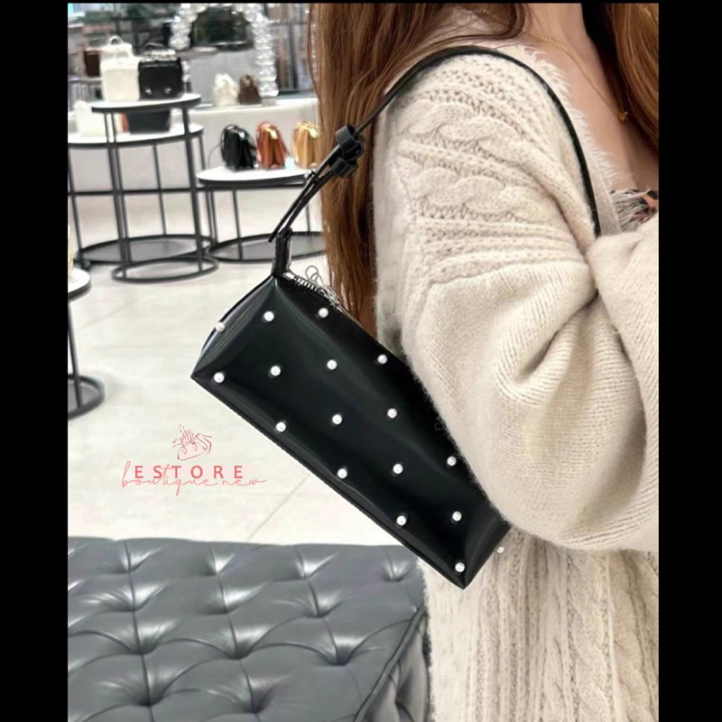 Women& 39;s C Studed Pearl Shoulder Bag