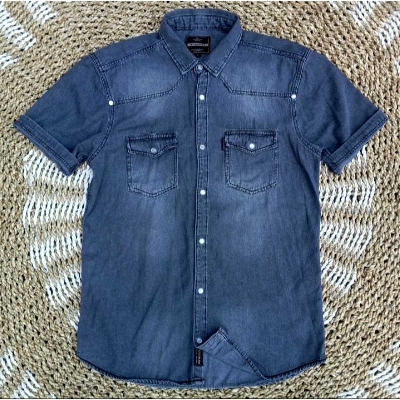 Kemeja Jeans SHIRT / MENS SHIRT / DISTRO SHIRT / เสื้อผ้าผู้ชาย
