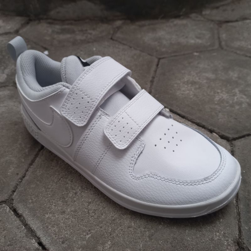 Nike pico 5 white original store รองเท้าเด็ก