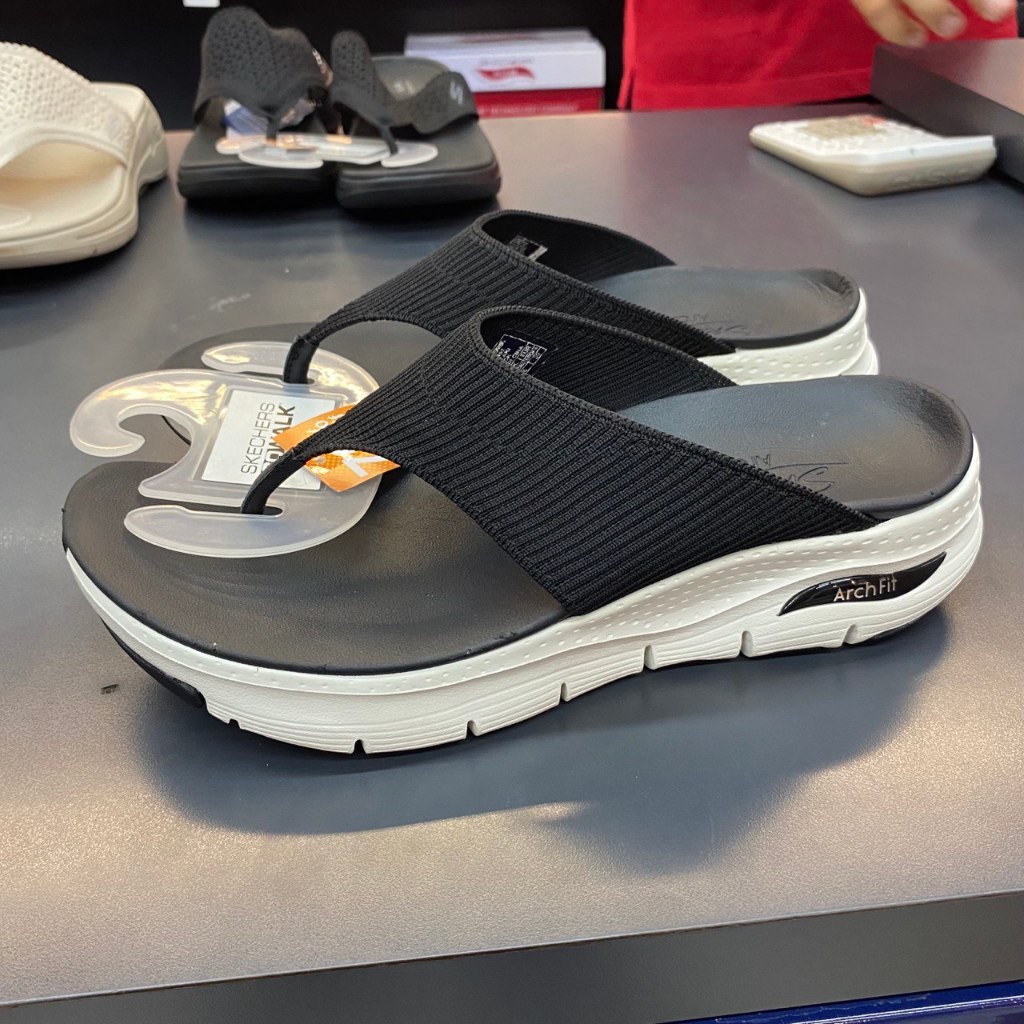 Skechers GO WALK ARCFIT-POISED รองเท้าแตะ สีดํา ไม่มีกล่อง ของแท้ สําหรับผู้หญิง