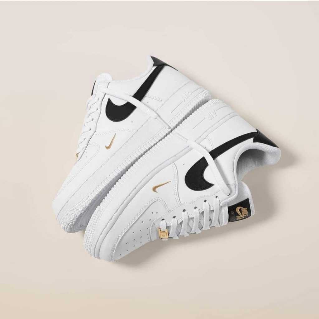 Nike Air force 1 รองเท้าผ้าใบลําลอง สําหรับผู้ชาย ผู้หญิง สีขาว สีดํา