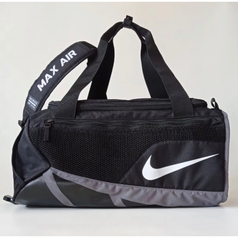 กระเป๋าสะพายข้าง Nike Gym Bag Vapor