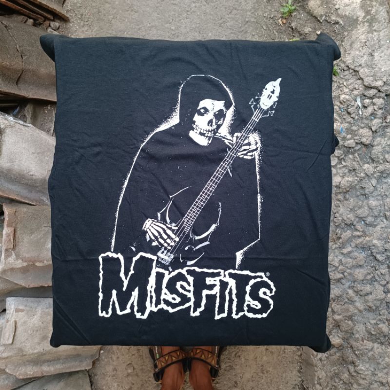 Misfits - Bass Fiend