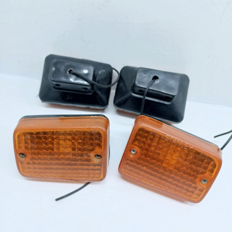 ไฟเลี้ยวหน้า honda c700 nos honda c700 supercub ไฟเลี้ยวหน้า