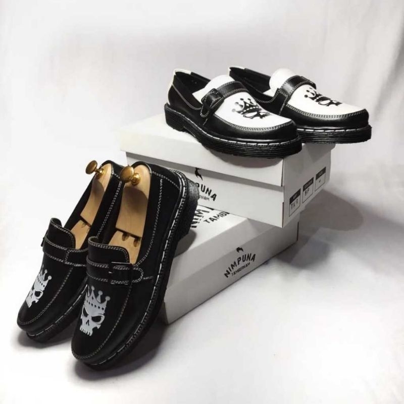 Hitam PUTIH Docmart รองเท้าทางการผู้ชาย Penny Loafers Skull Leather สีดําและสีขาว